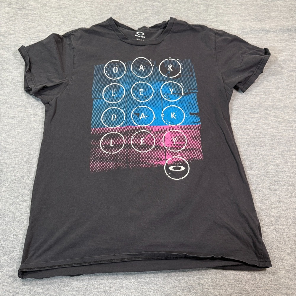 Oakley T-Shirt‎ Men XL Black Graphic Red Blue Block Logo Regular Fit Casual